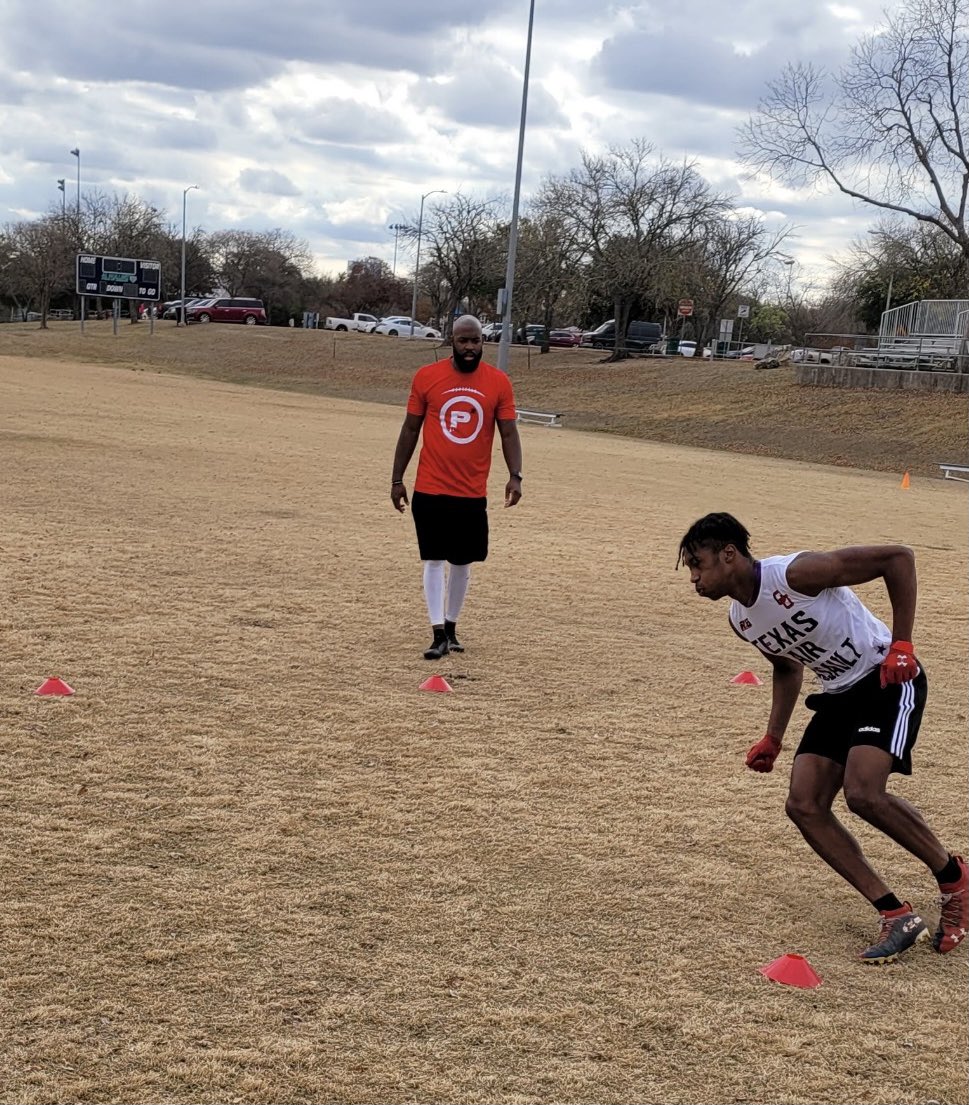 PrimalPerforma1's tweet photo. Day 1 of @CJIrving4 and @HWATZXON getting back to business .... Never satisfied and always focused on getting better.. 
#P2Athlete https://t.co/do9m0OVNNy