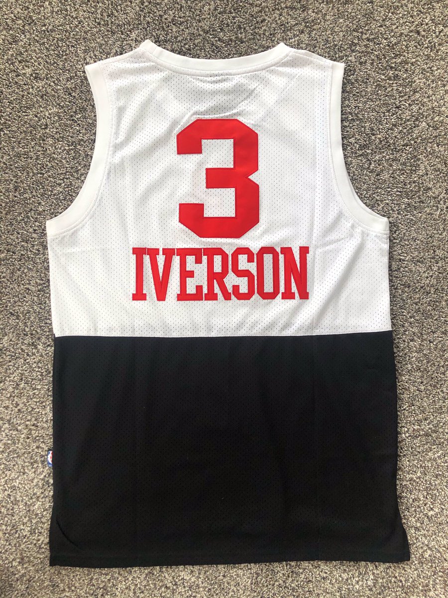 Allen Iverson throwback giveaway! 

In honor of opening night, we will be doing a 24 hour jersey giveaway. 

Winner announced tomorrow at halftime. 

Rules: 

1️⃣ Retweet 
2️⃣ Follow <a href="/The_PhifthQ/">The Phifth Quarter</a> 
3️⃣ Follow <a href="/JoshReynolds24/">Josh Reynolds</a> 

We are back baby!!!