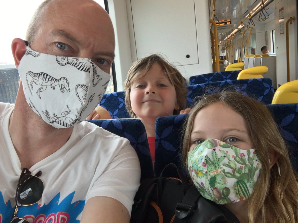 McArgister's tweet image. City adventure in Tāmaki Makaurau with the tamariki. Choo choo! #AlternativeTransportLooks cc. @saycheeselouise #TrainTrainTrain