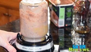 Psst: This may be a trick for making milkshakes, but it also works for other blended drinks (cough, daiquiris, cough) that you might serve up for New Year's Eve!

sahmreviews.com/2015/03/easy-c… #easy #foodie #bartricks #drinks #NewYearsEve