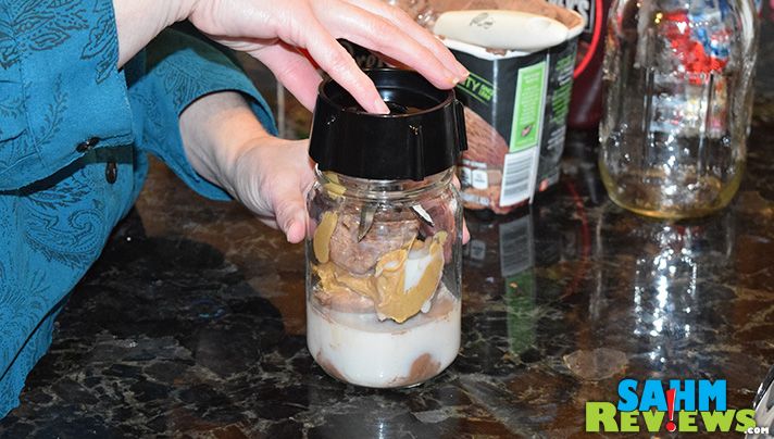 SahmReviews's tweet photo. Psst: This may be a trick for making milkshakes, but it also works for other blended drinks (cough, daiquiris, cough) that you might serve up for New Year's Eve!

https://t.co/0DNlbmGBZx #easy #foodie #bartricks #drinks #NewYearsEve https://t.co/VsGNHyxtVH