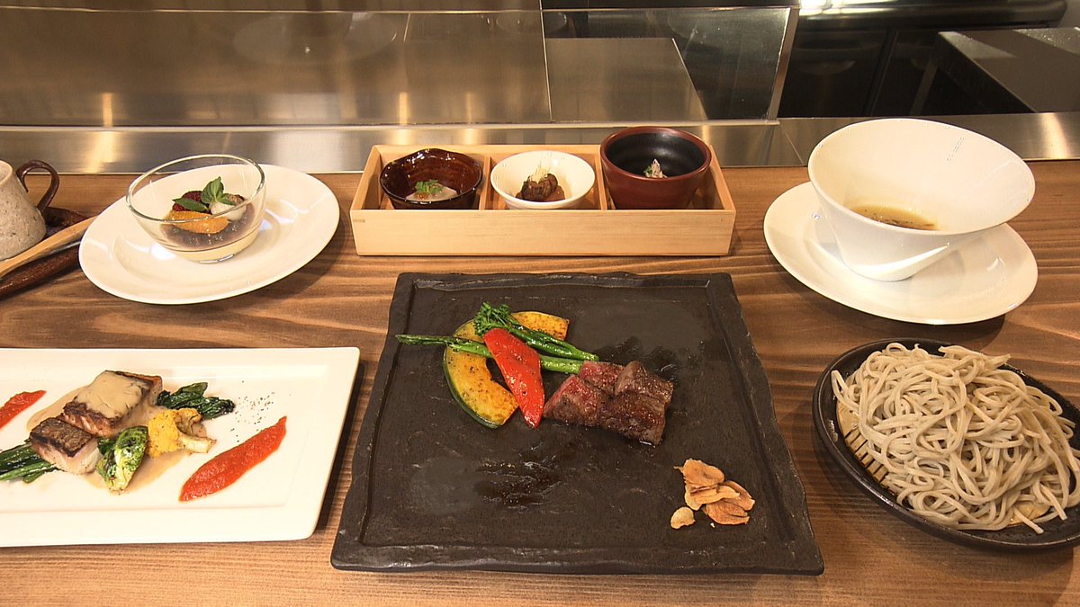 バリはやッ Zip けさ 12 23 の特集は ララランチ 一年のご褒美に 贅沢ランチ 鉄板焼 三ヶ森 福岡市 警固 ランチコース 2人 5500円 Cafe And Dining Naturalist 福岡市 今泉 本日のランチ エクセレントコース 2640円 ハーフオマール海老