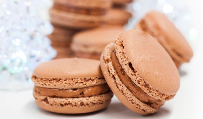MaKaRohn_Store's tweet photo. Santa, BabyโAll I want for Christmas is Cookie Butter Macarons. โค๏ธ๐ฏ๐๐#holidaymood #makarohn #macarons https://t.co/KVI9EgvJzo