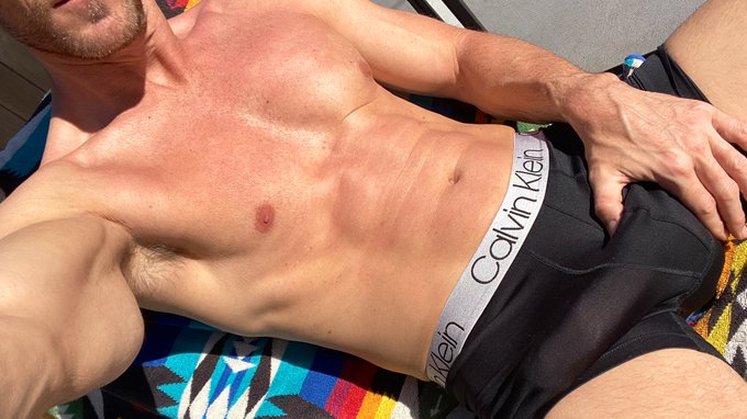 At least the☀️is shining in Cali for stay at 🏠 orders! https://t.co/RozIpKkTc3<a href="/tag/mvsales"class="tags"><span>#mvsales</span></a>