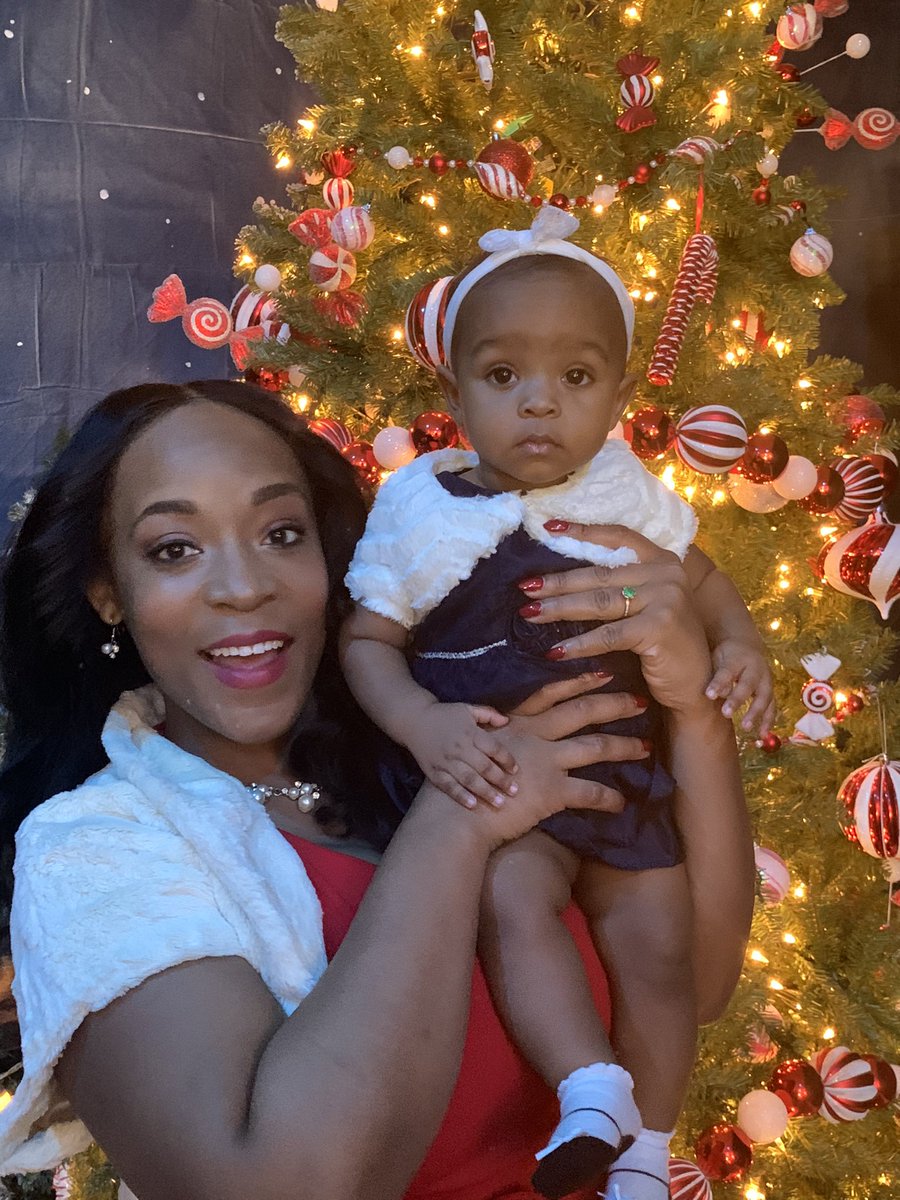 SheShariShow's tweet photo. *Alexa play You Are The Sunshine Of My Life … ❤️ #1stchirstmas #babygirl #KKWHoliday https://t.co/6ZCCHBwl5L