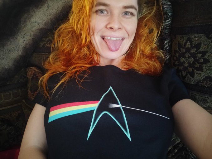 My Trek Side of the Moon shirt by #WilWheaton arrived. 🥰🖖

@StarTrek #startrek #trekkie #musicJunkie