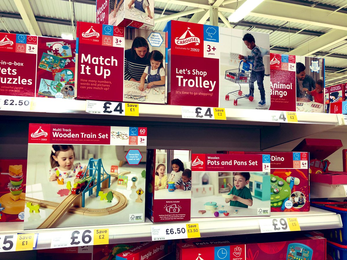 kelly_BFD's tweet photo. @LetToysBeToys. Girls doing maths & engineering, boys going shopping & cooking plus a nice mix of ethnicities & dads playing games not just mums! Good effort @tesco! https://t.co/vsTo6u21v7