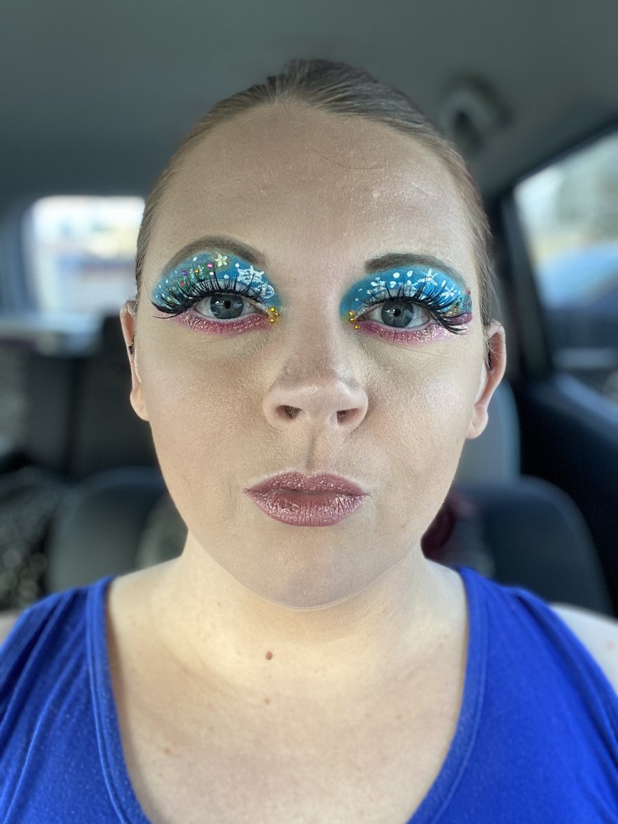 PixiKat86's tweet photo. @purcosmetics @RawBeautyKristi @ColourPopCo #fadeintohue
@UrbanDecay #heavymetalglitterliner @lunarangellash #lunarangel #starlight @COVERGIRL #exhibitionistmetalliclipstick #cantstop
#makeupbyme #makeupbypixikat86 #12daysofchristmas #12daysofmakeuplooks https://t.co/DZWTSvHnNL