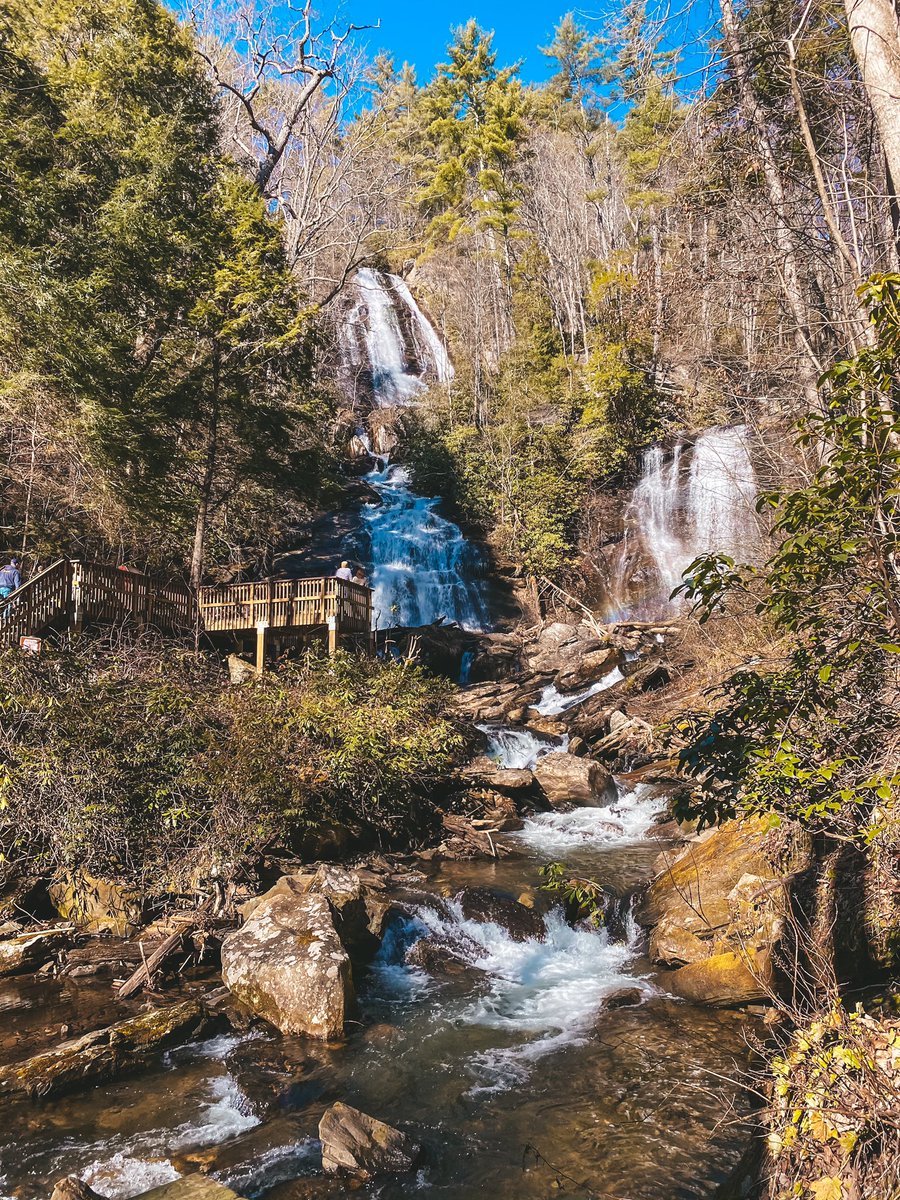 hrpannell's tweet photo. Took a nice little day trip to the mountains ⛰💚 https://t.co/RWkvPtOGpv