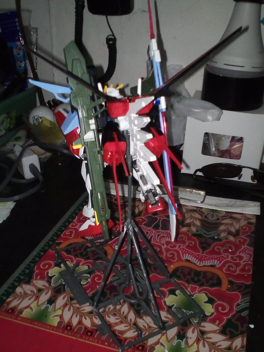 Mang_Tri2018's tweet photo. HG 1/144 Perfect Strike Gundam GAT-X105+AMQ/E-YM1
#perfectstrikegundam
#mobilesuitgundamseed
#gundamseed
#gundamstagram
#gundamindonesia
#gundammodelcianjur
#mulaflaga
#kirayamato
#gunpla
#bandai
#highgrade
#evercossu50a https://t.co/8V8ylioyGQ