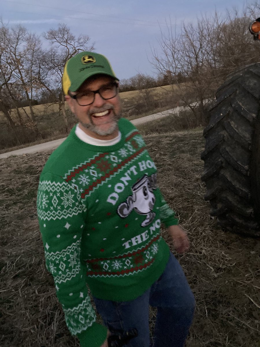 When you break down in the field and a guy shows up dressed like this to help you know things have taken a turn for the worse.  #tommorowisanotherday #neighbors #thegoodtmes #cousineddie
