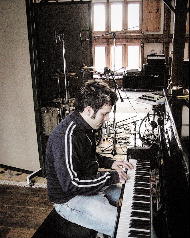 CoreyRay_music's tweet photo. #tuesdayvibes … Bearsville Studios Woodstock NY, was a music milestone for me ✅. #rock #music #metal #guitar #rocknroll #rockmusic #hardrock #punk #love #heavymetal #singer #livemusic #art #concert #blues #drums #metalhead #bearsville #bearsvillestudios #coreyraydigiovanni https://t.co/4Zgjfbyu18