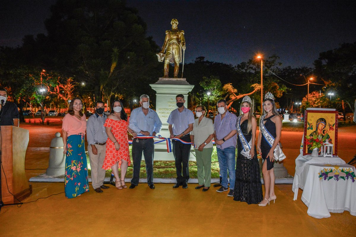 JCAcevedoPJC's tweet photo. Inauguración de las refacciones y mejoras realizadas en la plaza Pedro Juan Caballero. 
Intendente José Carlos Acevedo  #ElProgresoNoSeDetiene https://t.co/PytAp3wLpV