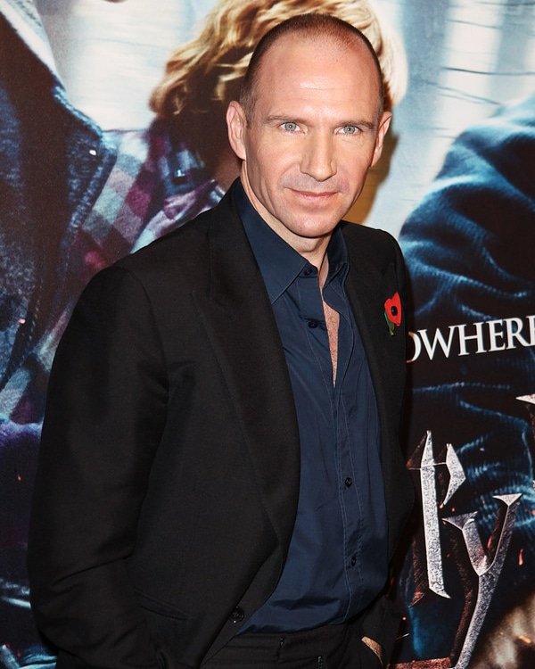 HAPPY BIRTHDAY BONNE FÊTE RALPH FIENNES!!       