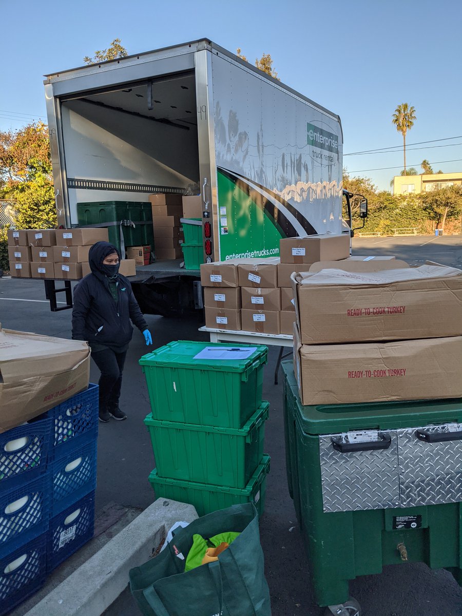 MSA_6's tweet photo. We have partnered with Better4you meals and were able to distribute a 7 day Meal Started Kit for our parents @MSA_6 Thanks to everyone who helped and joined this event! https://t.co/PhVrqGOjjL