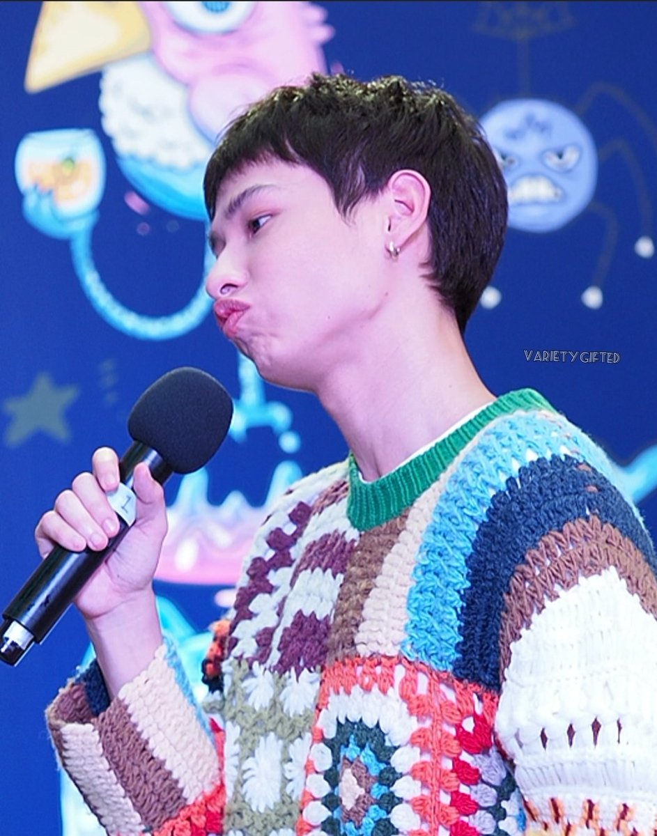 varietygifted's tweet image. จิ๋วแกล้งเบบี๋ บอกให้เคี้ยวมะขามเปียก สาธิตปากแหลมเลย

💚

#devypacksoflove 
#กันอรรถพันธ์ #ออฟกัน
#กันอรรถพันธ์น่ารักกว่าที่คิด