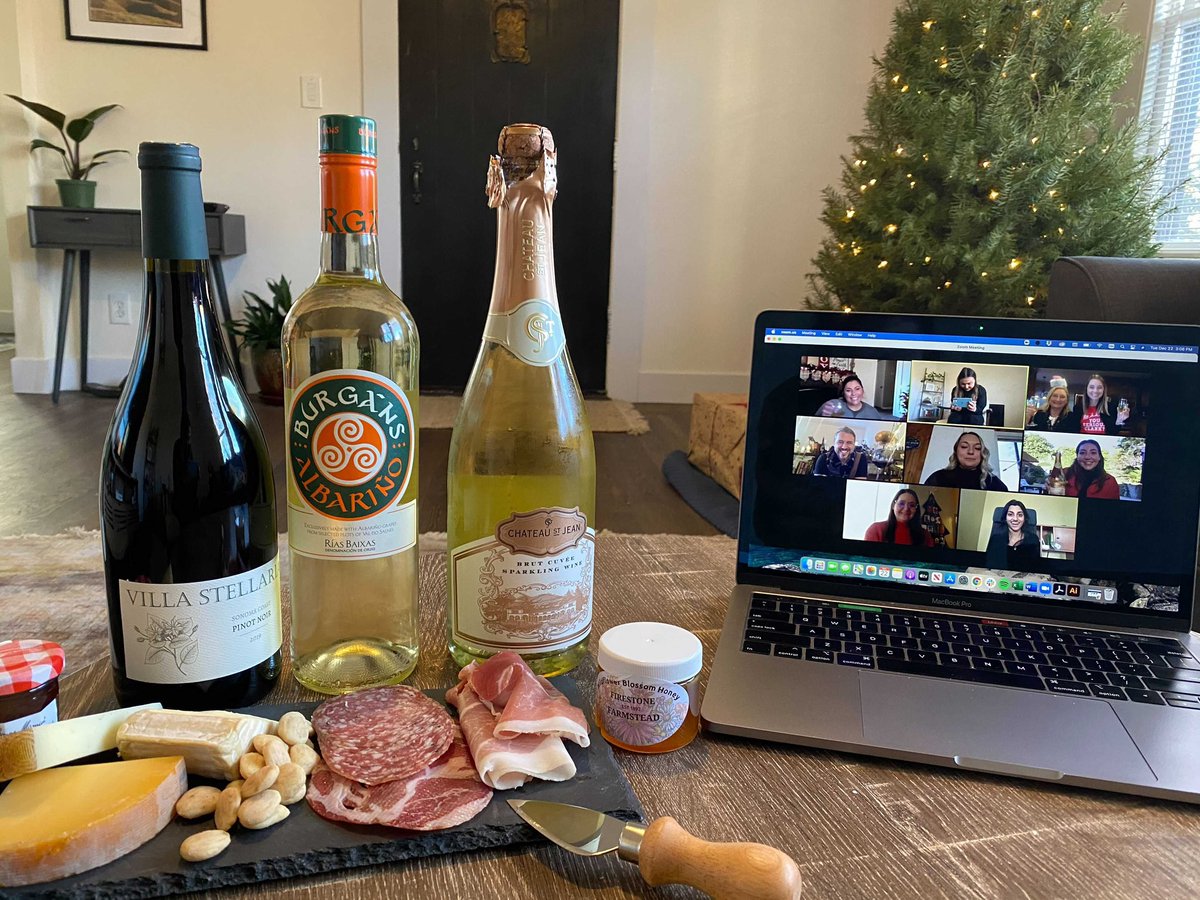 PerryComGroup's tweet photo. Our 24th annual holiday party & first virtual party!
Thank you to the incredible #PCGTeam & the best group of clients. Can’t wait for 2021! Head to https://t.co/GEh9d26Kds for a holiday surprise 🥳 https://t.co/95P9DbSZD3