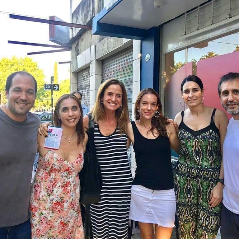 carogonzalez_lp's tweet photo. Hace un año nos encontrábamos para celebrar otro año de acciones sociales,solidarias y de investigación.Por la pandemia no podemos hacerlo, pero gracias por confiar y ayudarnos a colaborar con quienes más lo necesitan.Con recaudos este 2020 no bajamos los brazos.Gracias🙌 🇦🇷 https://t.co/5iddukoEM4