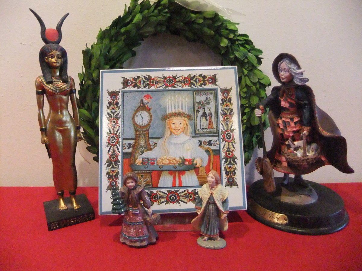 Selena_Fox's tweet photo. #WinterSolstice #Goddesses. Join me online for the debut of this new #Yuletide #GoddessSpirituality workshop on Wednesday, December 23 via Livestream at 7pm central on my #SelenaFoxUpdates Facebook page & via my #NatureSpirituality podcast on #CSNPodcasts: https://t.co/KlfkDa1XV2 https://t.co/fej3kDRzGl
