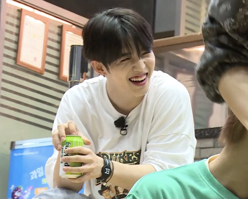 What S.coups looks like in real life - A thread.