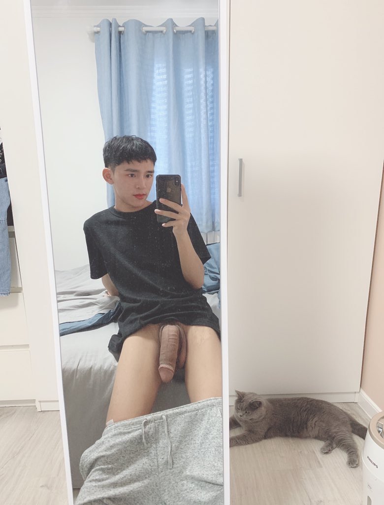 justofly's tweet photo. Ces chinois ont une bite pas mal épaisse et honorable 😜
#chinesedick #dick #bitechinois https://t.co/vK4ryBm2I9