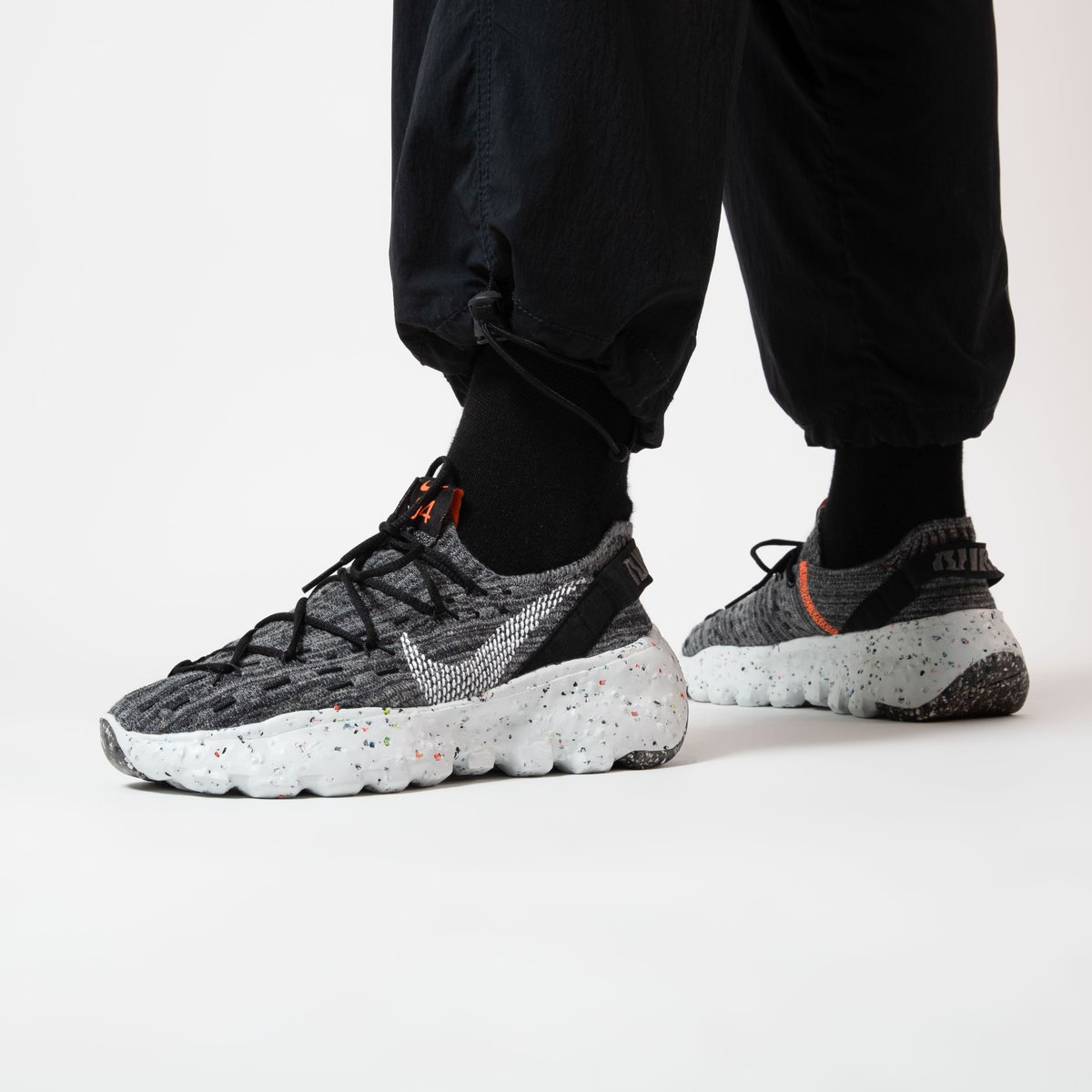Women’s Nike Space Hippie 04 ‘Hyper Crimson’ .50