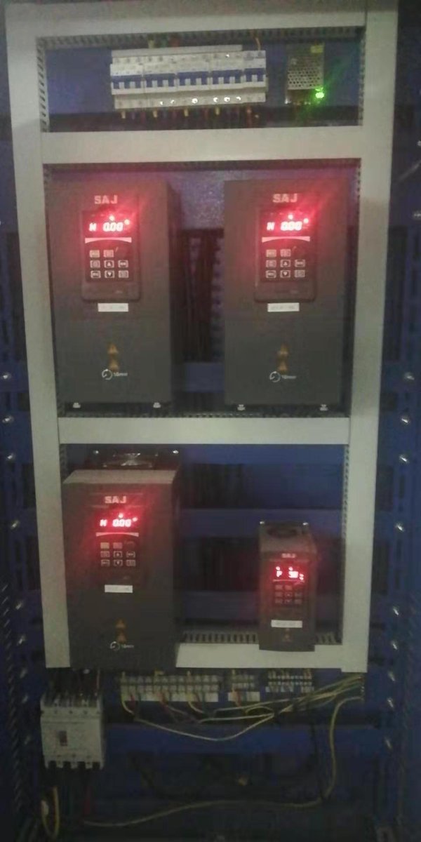 TonyYan74373845's tweet photo. Domestic water supply system of boutique residential quarters#water pumps controllers#VFDs#smart control#AC drive https://t.co/paE0C04kfc