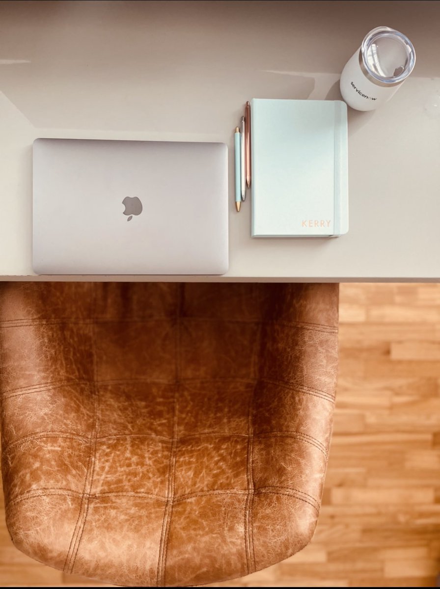 Kerryislin's tweet photo. Exceptional #employeeexperience is everything! Wrapping up 2020 settled in my new role. Truly grateful to @servicenow for an efficient, simple & rewarding onboarding journey.
#betterwaytowork #cx #loyalty #hrinnovation #wfhlife #digitalworkflow #automation #employeeworkflow https://t.co/wQseHmMmqw