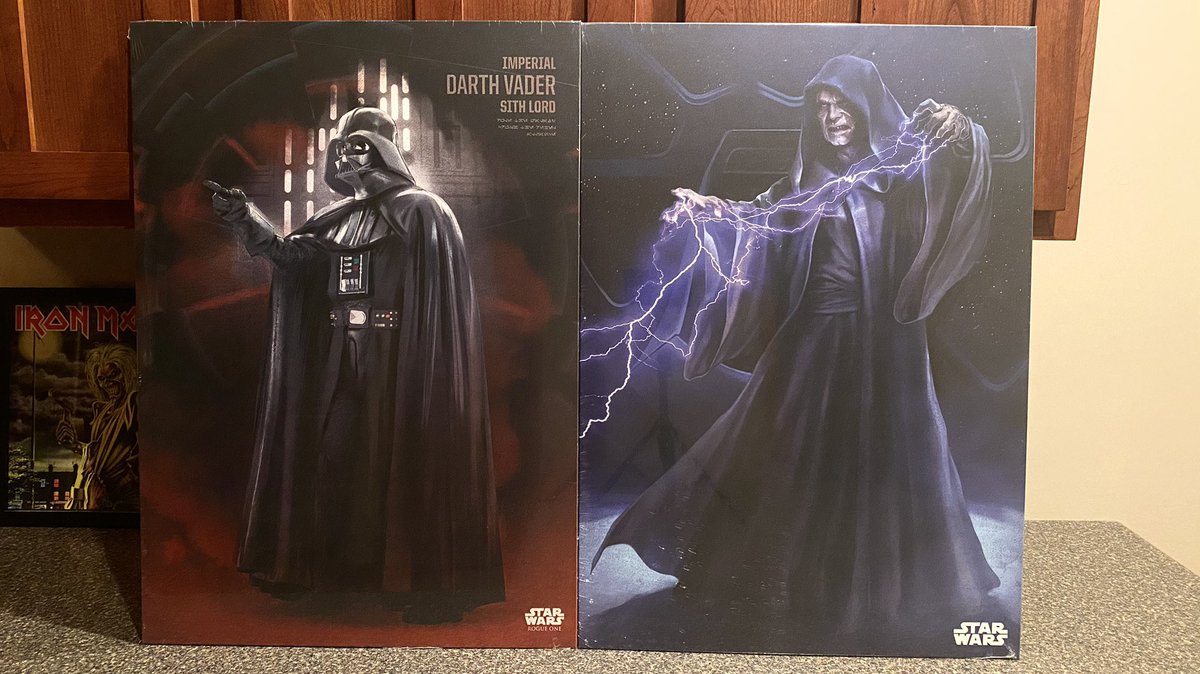 swbfknight's tweet image. HEY, YOU

I have 2 extra Star Wars Displates I just don’t have wall space for, so I figured I’d give them away to you guys!

To enter, just retweet this tweet and of course, follow or be following!

I’ll announce both winners on Christmas night - good luck!

#StarWars