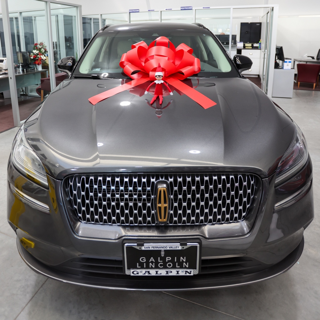 With the New Year just around the corner, why not begin it with a big red bow ❤️⁠

📞855.319.4523⁠
🖥️ GalpinLincoln.com⁠⠀⁠
📍15500 Roscoe Blvd., Van Nuys, Ca 91406⠀