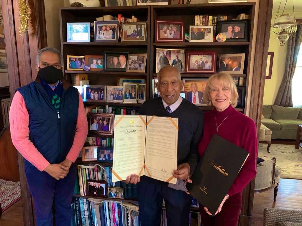 1/2 Join me in celebrating Loretta Neumann & Dan Smith. Loretta’s work, service, & accomplishments as a community leader, business owner, Hill staffer, humanities advocate, and efforts to preserve civil war history have made a lasting impact across the District and our nation