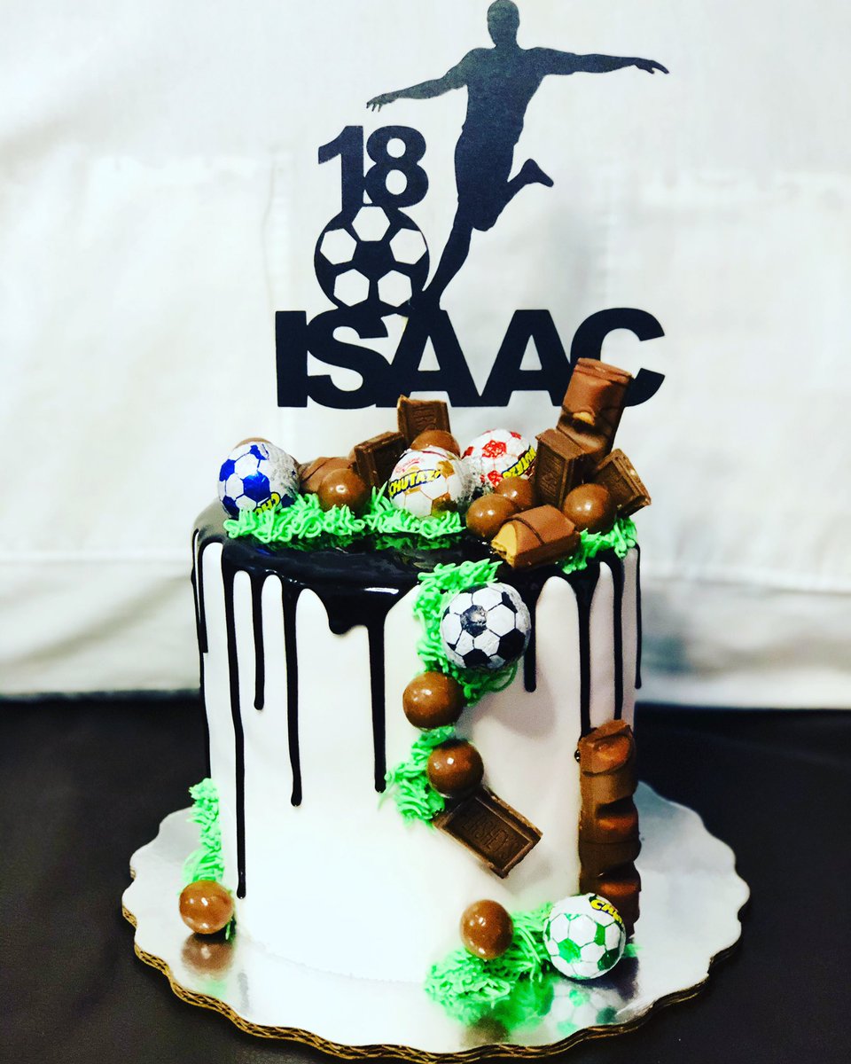 kamilcake's tweet photo. Drip cake fútbol 🥅 ⚽️ 
 “Felicidades Isaac”

✅Cotizaciones por inbox.✨

🗓 Agendar con 10 días de anticipación.✨
#cake #pastel #fondantcake #pasteldefondant #sugarart #instacake #mexicopasteles  #pasteldefutbol #footballcake #kamilcakecdmx #kamilcake #artfondant #dripcake https://t.co/ArrHk5cRFa