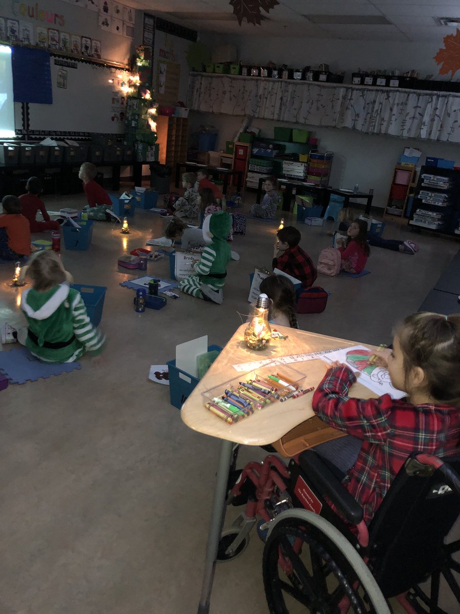 We had a wonderful day!#christmas#pj’sandmovie <a href="/EJSMSchool/">Ecole J S McCormick</a>