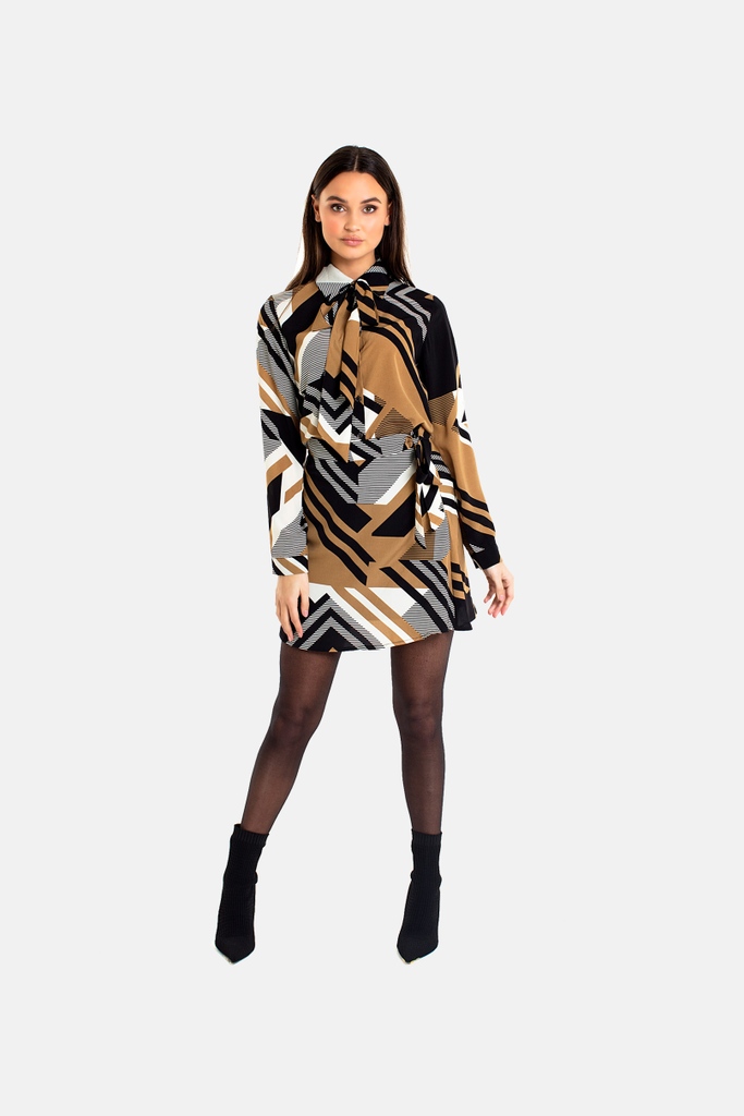 40% OFF - Would you like to wear this outfit? 😍

Shop here:
Top: jackyluxury.com/collections/to…

Skirt:jackyluxury.com/products/rok-m…