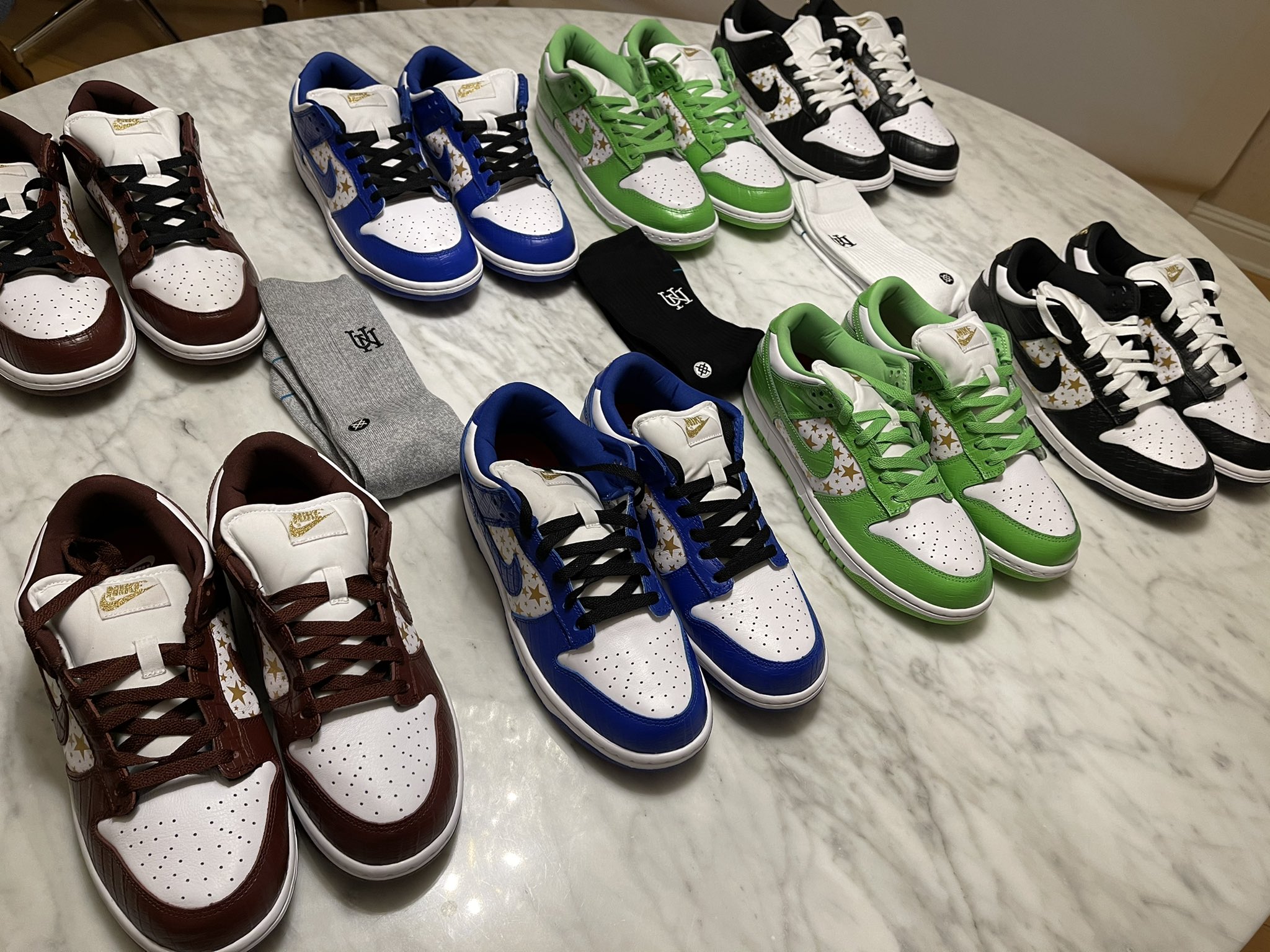 還元祭 Nike Supreme シュプリーム Sb Dunk Low Og Qs Gold Stars ラッピング無料 返品も保証 Www Jhknews In