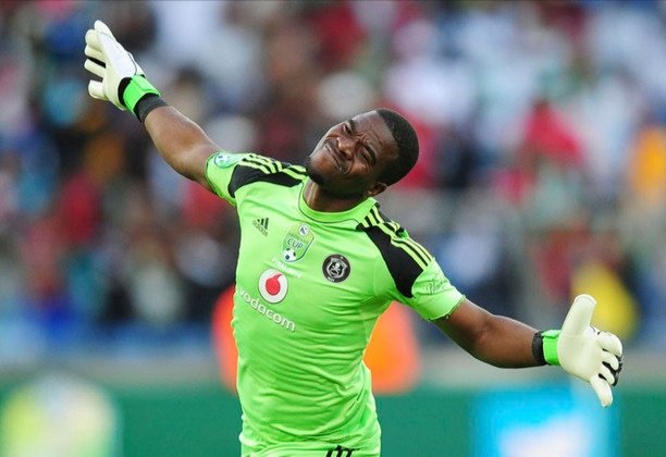 AviweN_'s tweet photo. Khune belongs here 
PICK YOUR FIGHTER
RT☠️                             LIKE ✌🏿 https://t.co/nxtZzItvwH