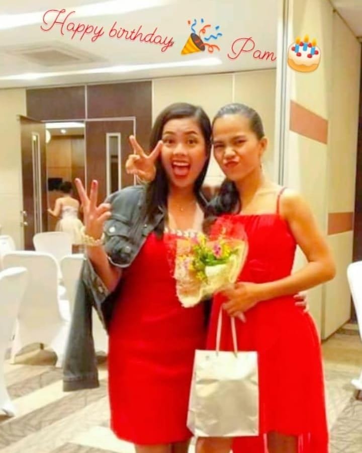 Claugene3's tweet photo. Happiest birthday to this Prettiest classmate. 🎉 Pam 🎂🎈
#birthdaygirl 💕😘 https://t.co/mxWmYqKMJj
