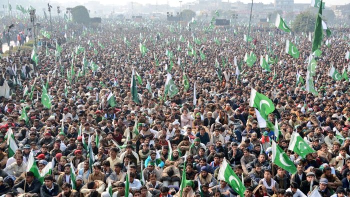 MSMPakistan_'s tweet photo. پوری امت مسلمہ کی واحد نیوکلیئرپاورہم ہیں۔ایک وقت تھا ہم دنیائے اسلام کافخر تھے۔مگر اب اپنوںپرایوں سب کے ہاں ہم  Laughing stock بن گئے ہیں۔ھرجگہ اپناوقارکھوچکے ہیں۔
(ڈاکٹرطاھرالقادری کی 23دسمبر 2012 مینار پاکستان پر ھو نے والی تقریر کےتاریخی الفاظ )
#بدلےگا_نظام_تو_بدلےگا_پاکستان https://t.co/a1588vE5R8