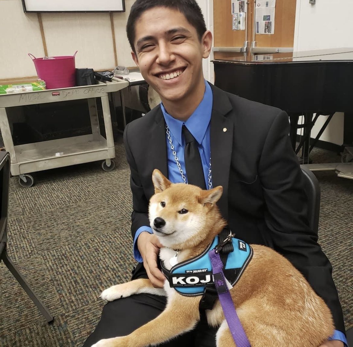 kkpsi_ds's tweet photo. Wishing a Happy Happy Birthday to our Brother Jason “Iron Man” Stark! We hope that today is as MARVELous as you are! Continue Striving for the Highest, Jason! 💙✨ #aea #wearedeltasigma #DeltaSigma https://t.co/HlkjXGWiGS