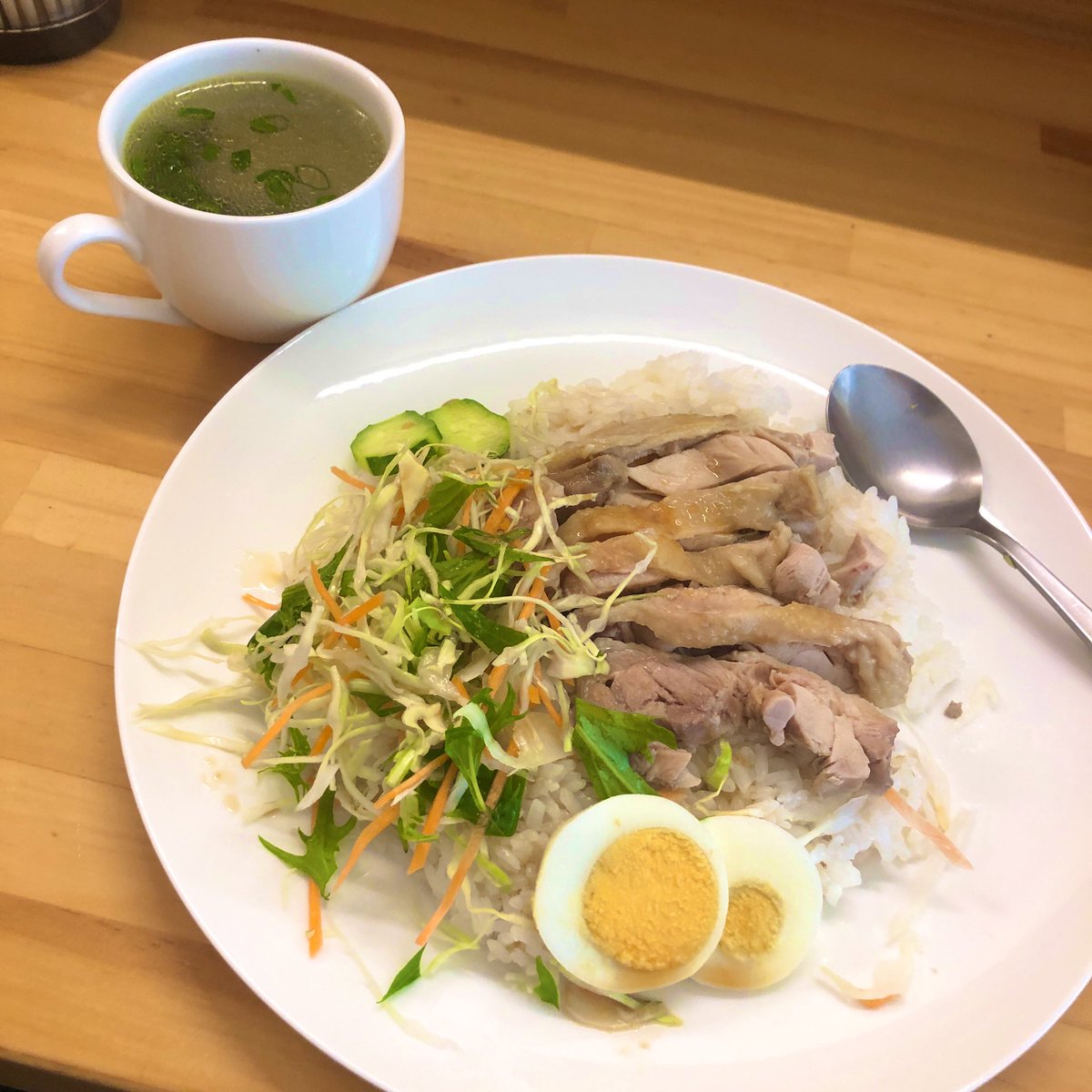 KojiIkushima's tweet photo. ★12/1 OPEN🍽
『 Coco Bamboo 』
asian food & standing drink
磯上公園南東にあります。
チキンライスを頂きましたが、とても美味しかったです😋
※さんプラザB1Fにある『 COM VIET NAM 』さんの姉妹店です。
#asianfood #chikenrice #cocobamboo
https://t.co/jJxCoQeDsE https://t.co/8ivLENHrHq