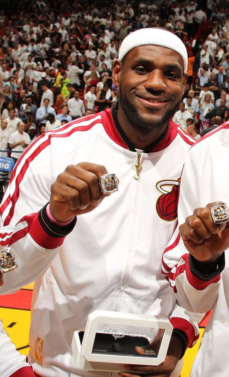 TheDunkCentral's tweet photo. Respect greatness. 👑 https://t.co/i5WKtBbEhA