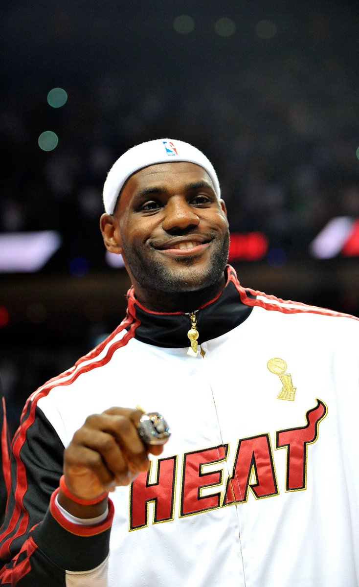 TheDunkCentral's tweet photo. Respect greatness. 👑 https://t.co/i5WKtBbEhA