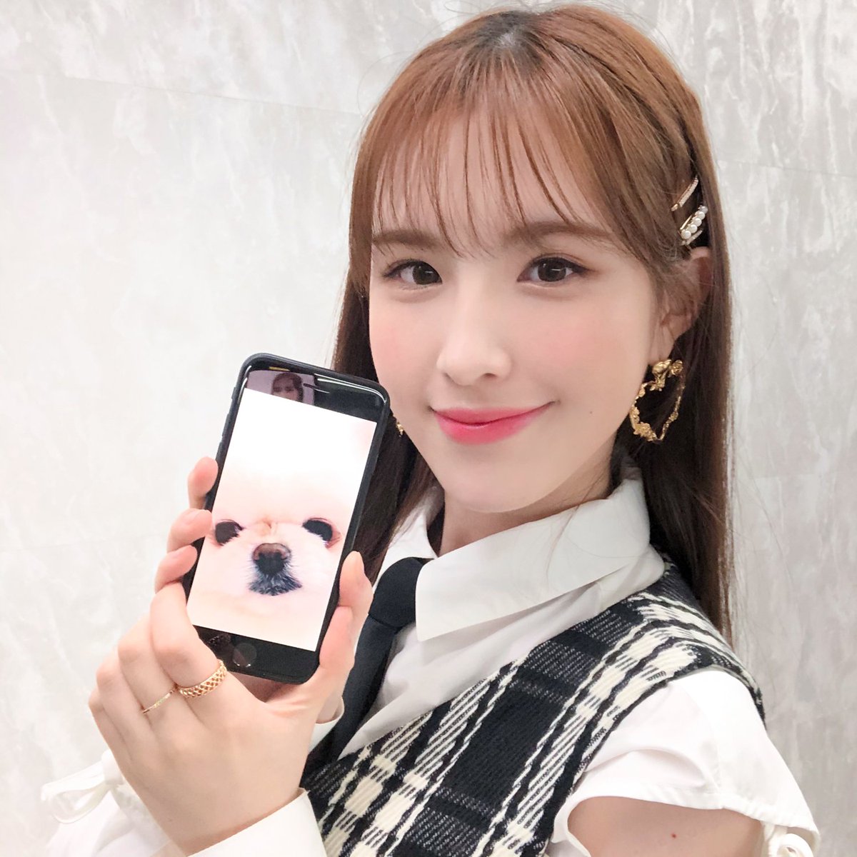 weeekly lee jaehee with her god-tier visual— a very necessary thread;