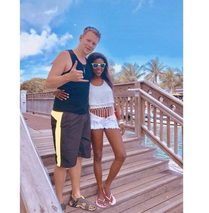 DatingWhitesUG's tweet photo. 1 year together and counting…🥰☺️💃

“My husband and I met on this Matching Site and fell in Love 💖 in 𝐃𝐞𝐜.2019.
We have been together for a year now and Soon will celebrate our 1st anniversary.
I am so blessed to have a Strong and Loving Relationship with my best friend.” https://t.co/Ra7buscDL0