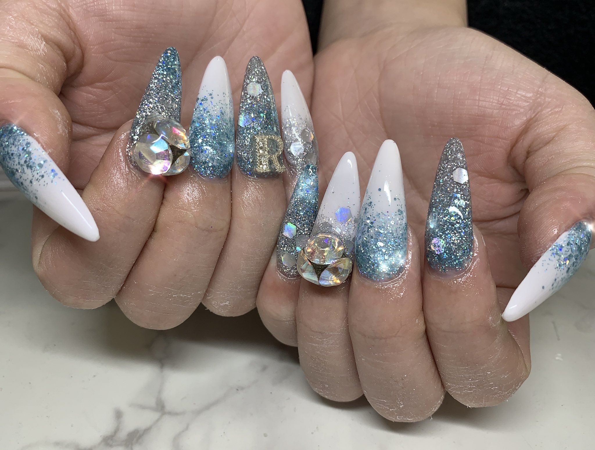 Twitter 上的 村田 奈津季 ねおちゃんネイル スカルプ ポイントネイル グラデーションネイル ラメネイル ホログラムネイル ホワイトネイル ブルーネイル シルバーネイル ビジューネイル 毎月ありがとう 冬ネイル 自宅ネイル Nail T Co Lzlyzjd7ep Twitter