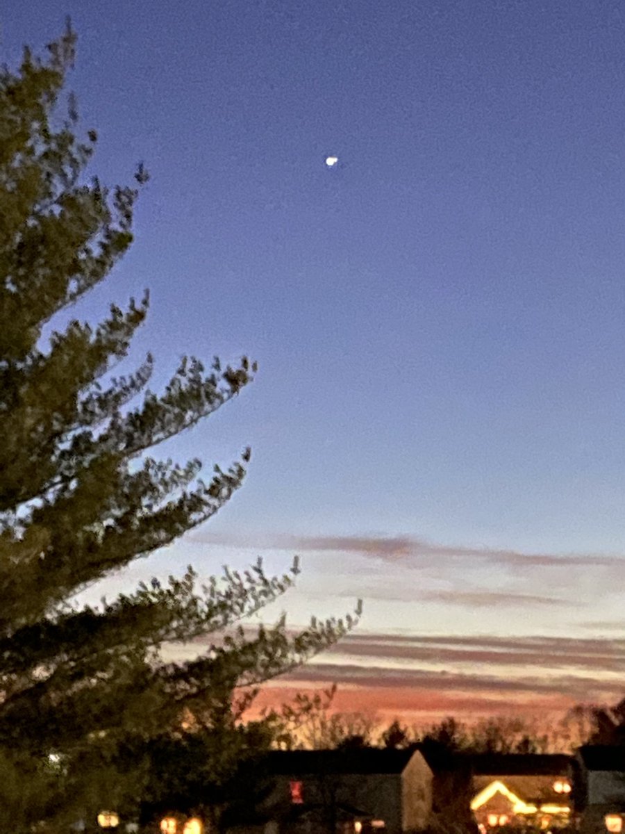 Ann_WJ's tweet photo. @NASA @nasahqphoto The #greatconjunction from #ScottAirForceBase, Illinois, 21Dec20 #StarOfBethlehem @US_TRANSCOM https://t.co/N0VOy11sjn