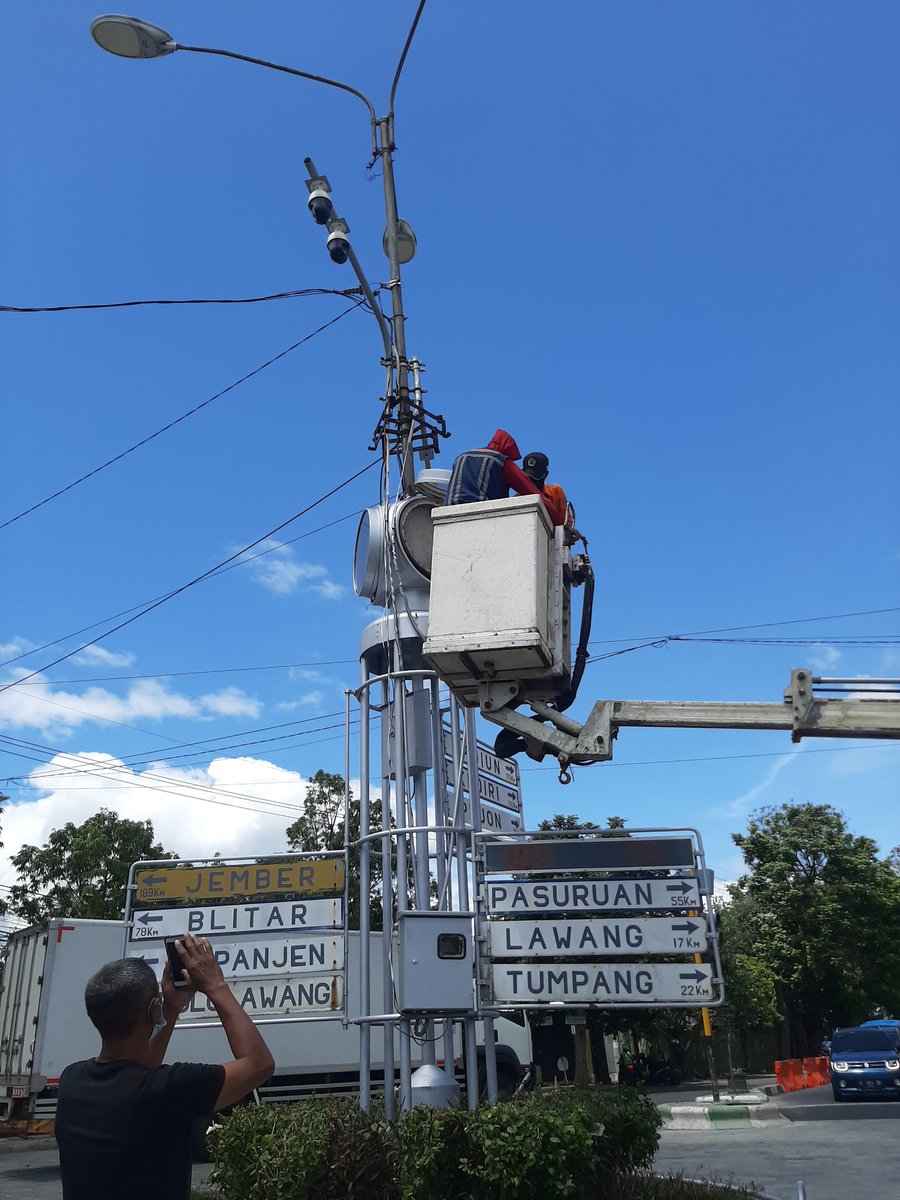 Kayake wes ate ganti batre <a href="/infomalang/">Info Malang</a>