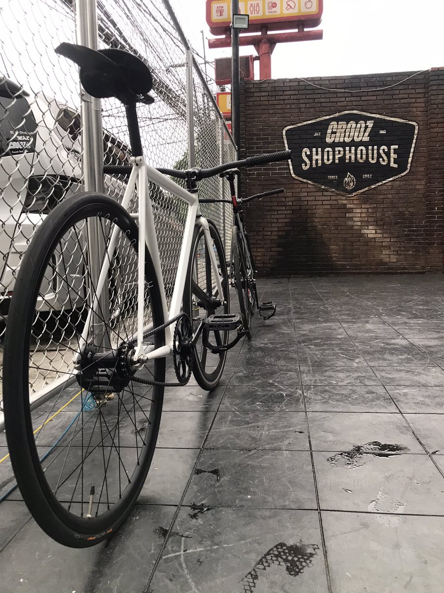 skeboyz's tweet photo. @Yovan_lakstria Endurance sih iya ya dua2nya pake paul crank om https://t.co/M9K9Iv7Az8