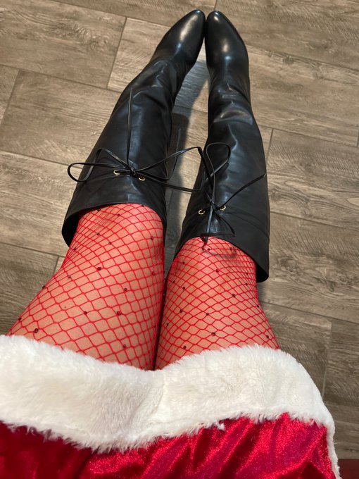 Going Live in 4 mins... click the link https://t.co/kKOS2rdKZy<a href="/tag/portland"class="tags"><span>#portland</span></a>