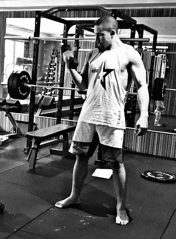 BobbyKnucklesss's tweet photo. All day ⏰ https://t.co/hT0pSgMPhW